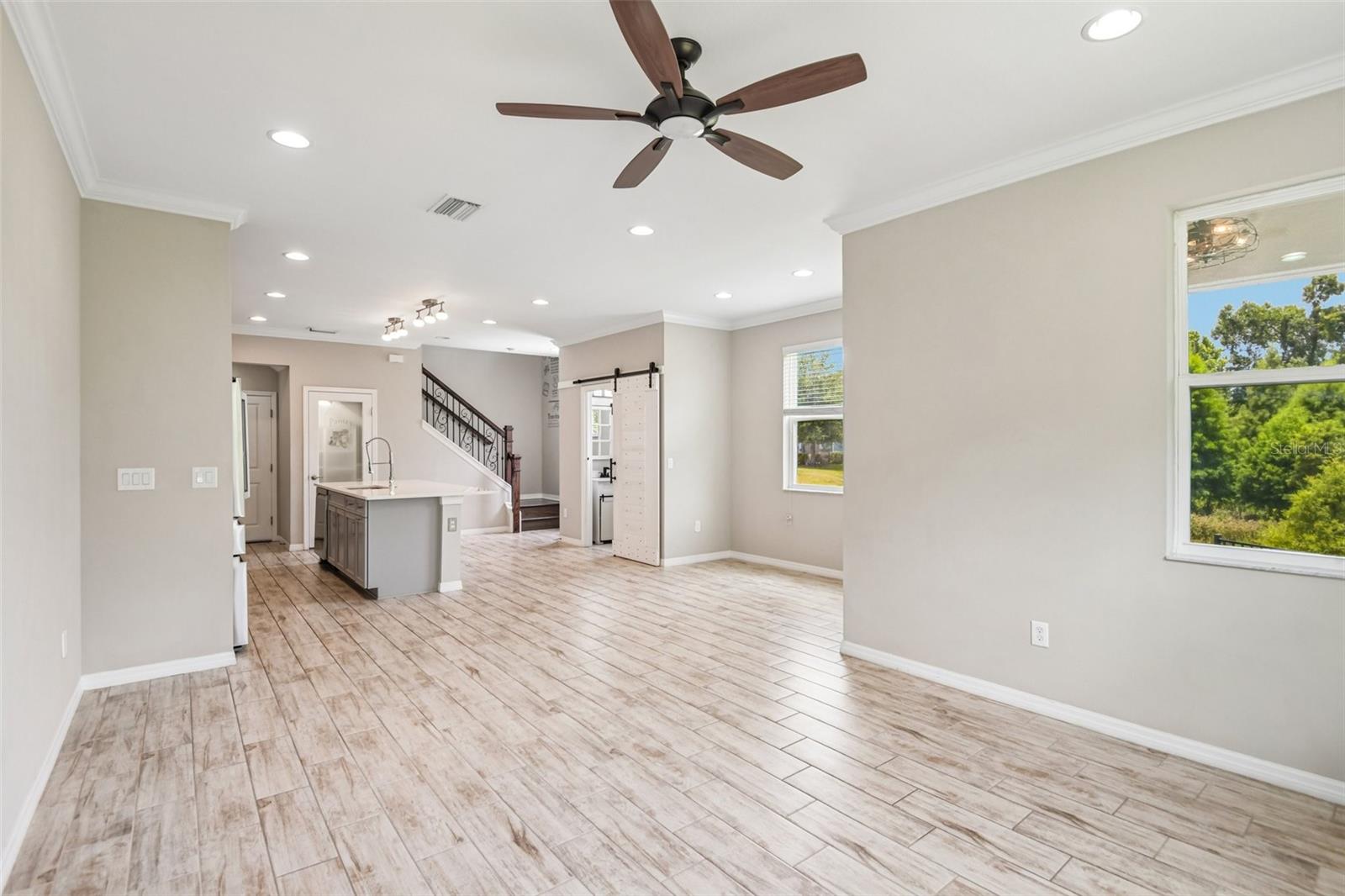 6706 ROCKY PARK ST — photo 4