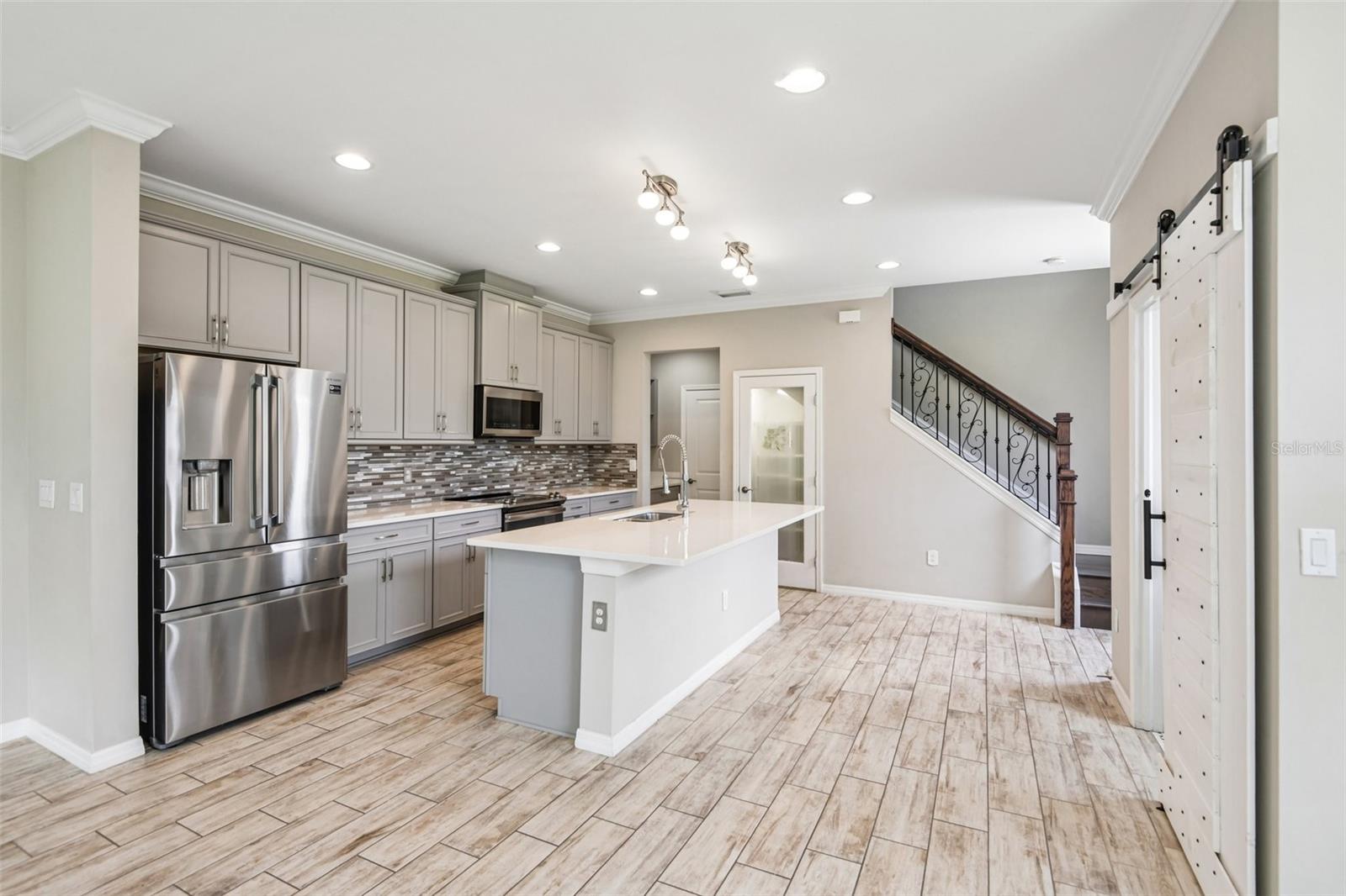 6706 ROCKY PARK ST — photo 16