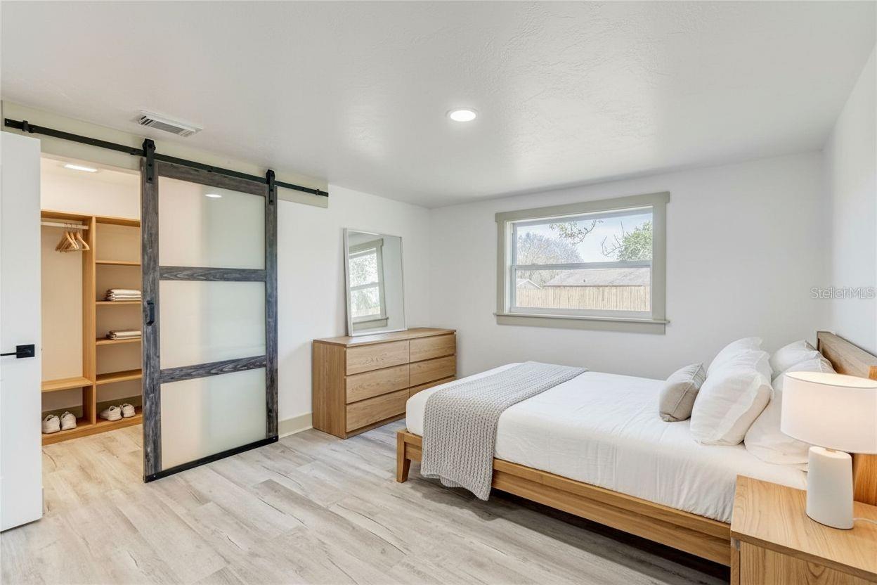 1300 MELONWOOD AVE — photo 5