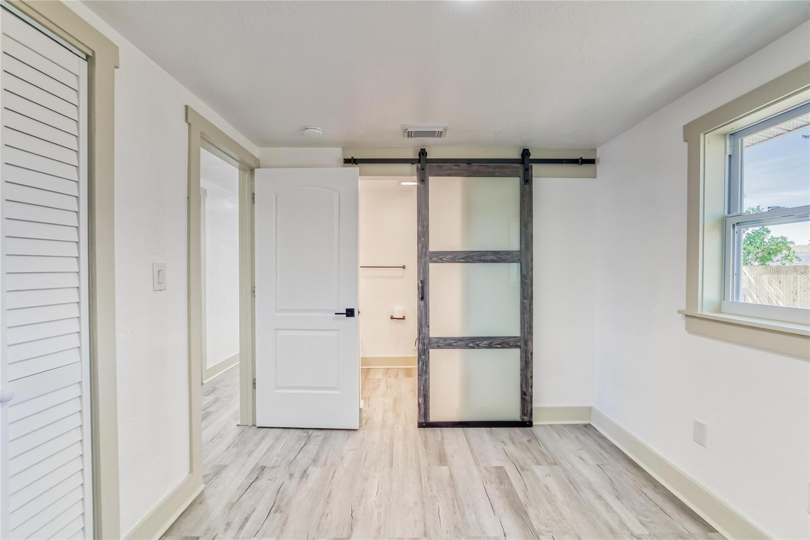 1300 MELONWOOD AVE — photo 7