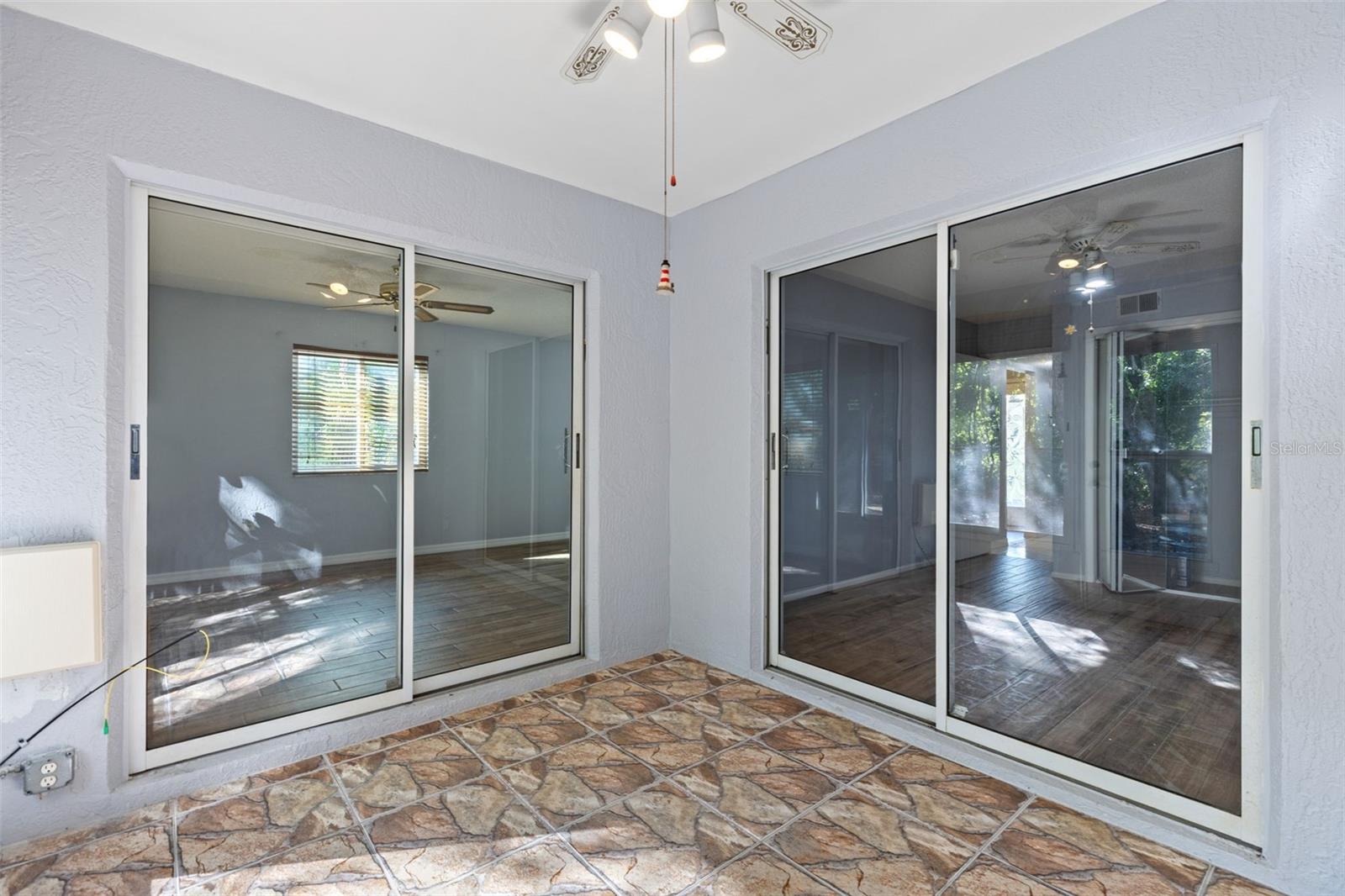 4534 SLIPPERY ROCK RD — photo 15