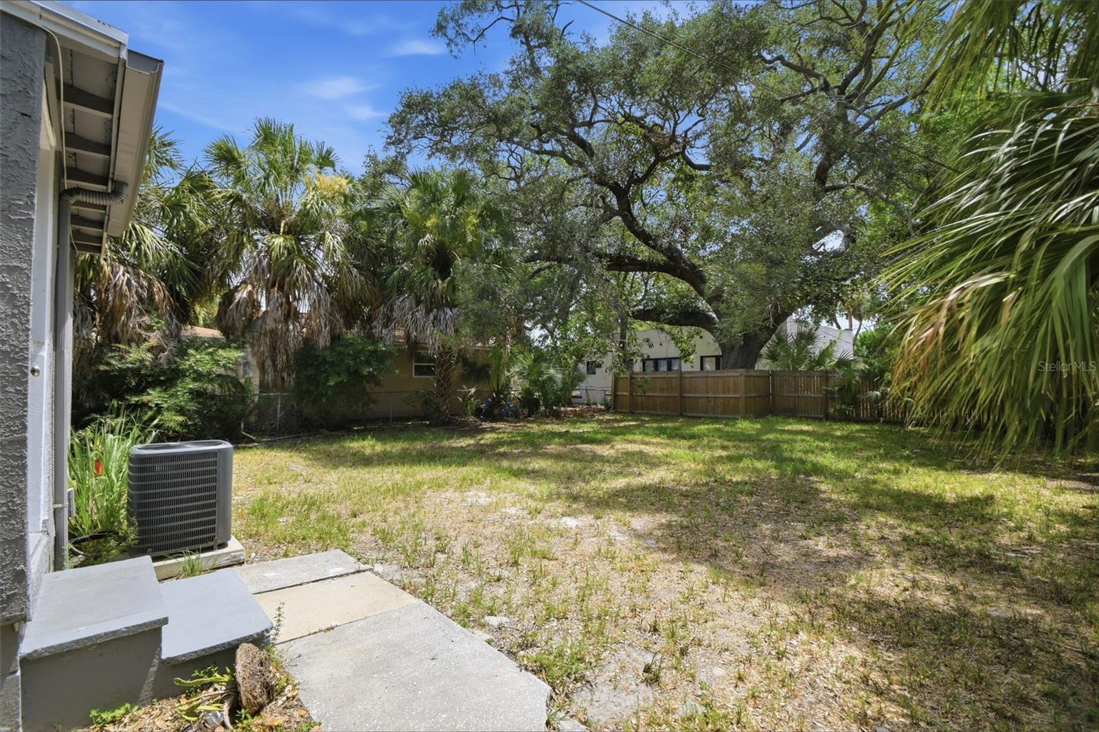 2610 DR MARTIN LUTHER KING JR ST S — photo 35