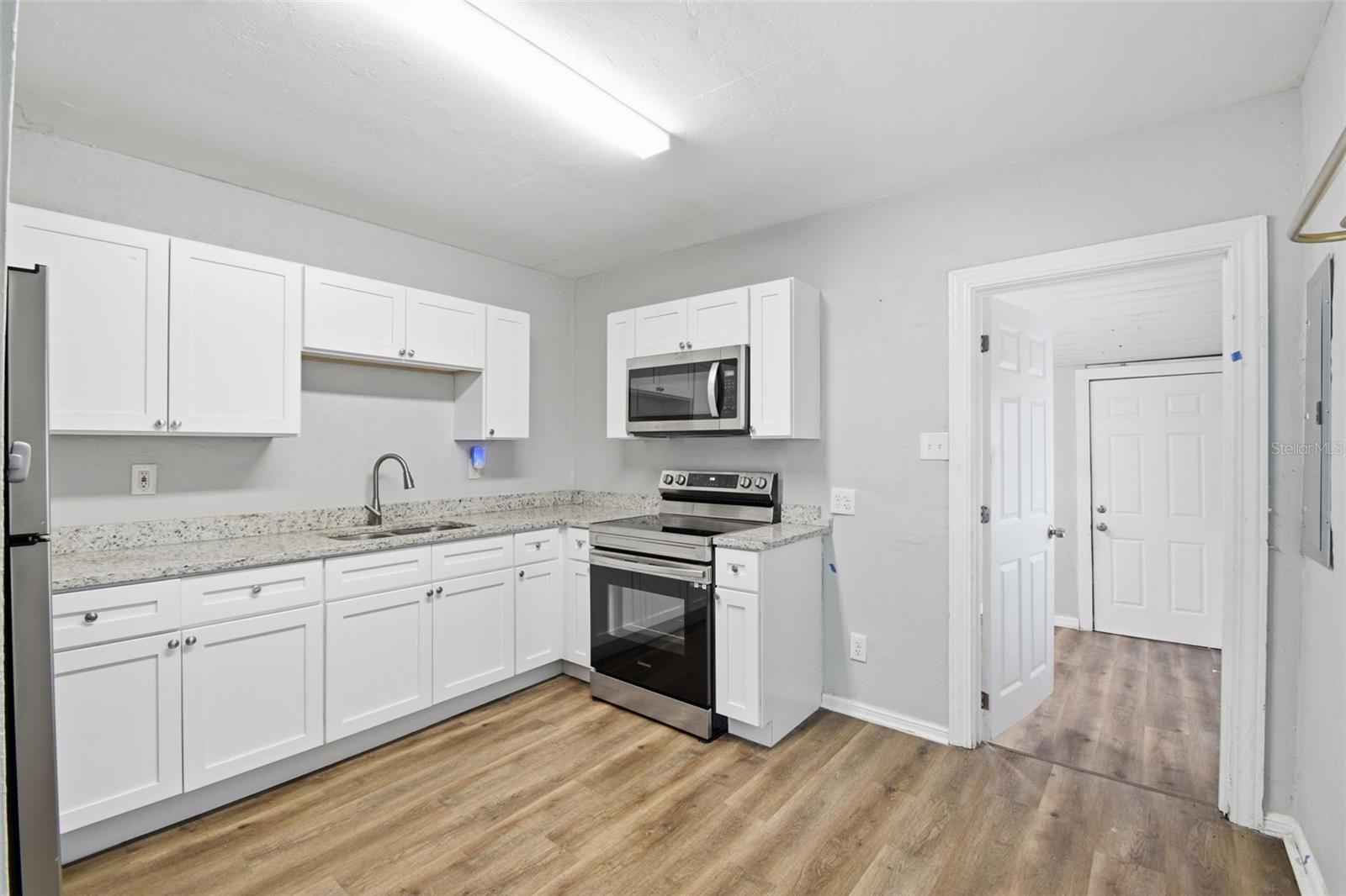 2610 DR MARTIN LUTHER KING JR ST S — photo 14