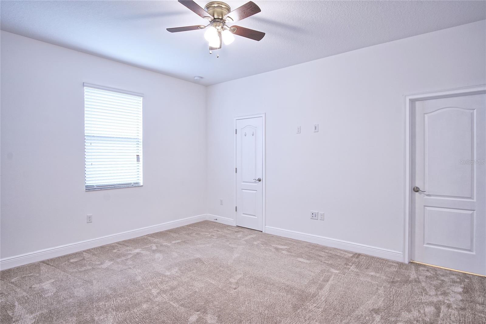 11619 IRIS SPRING CT — photo 10