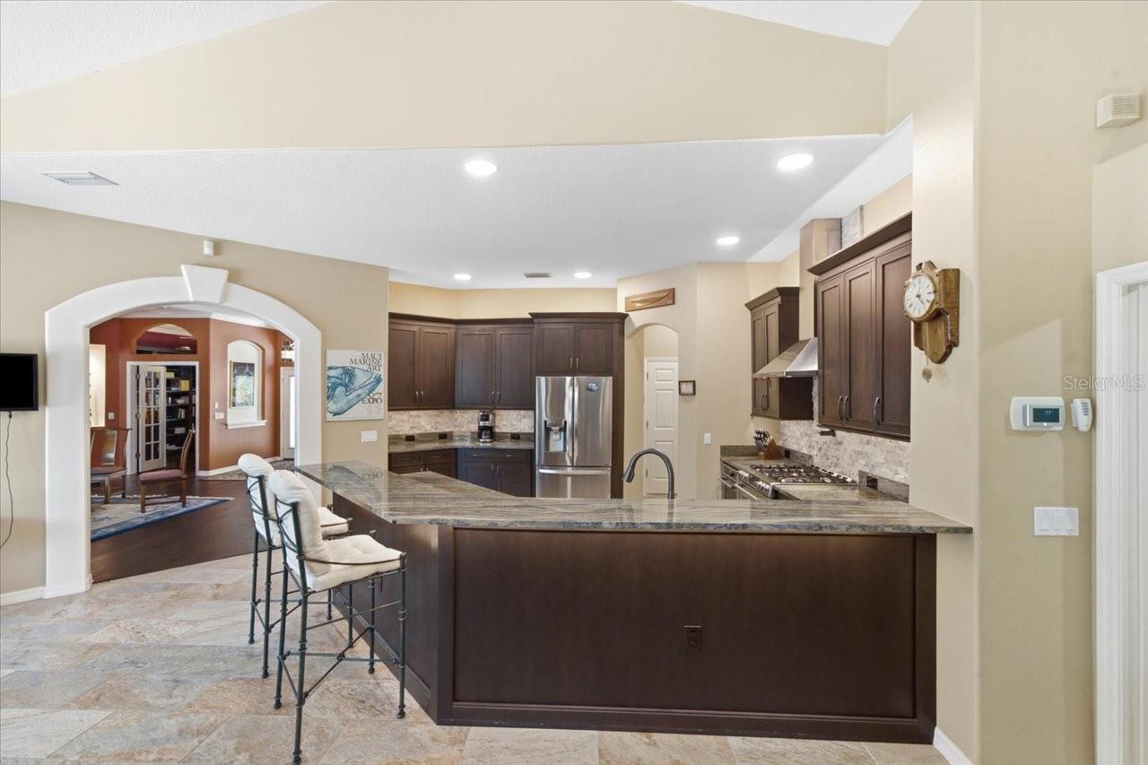 418 PINE BLUFF DR — photo 11