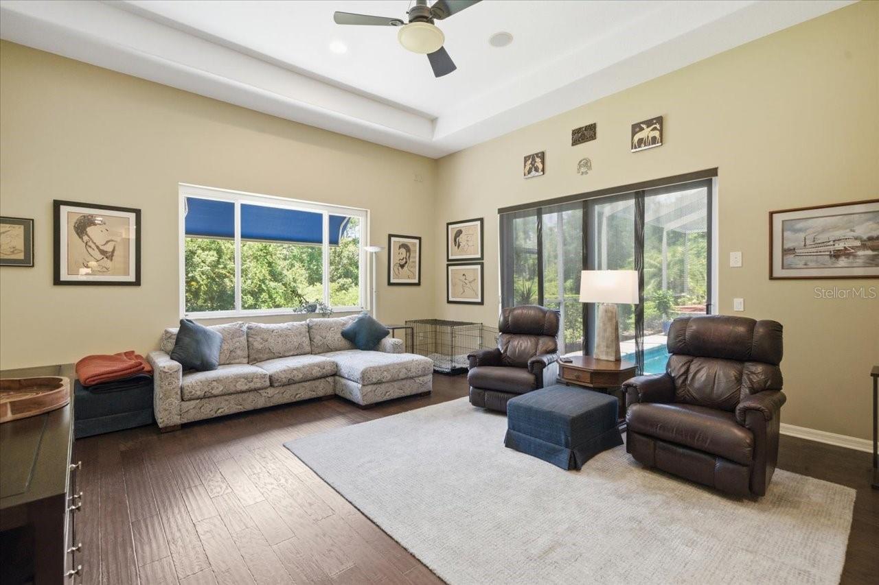 418 PINE BLUFF DR — photo 17