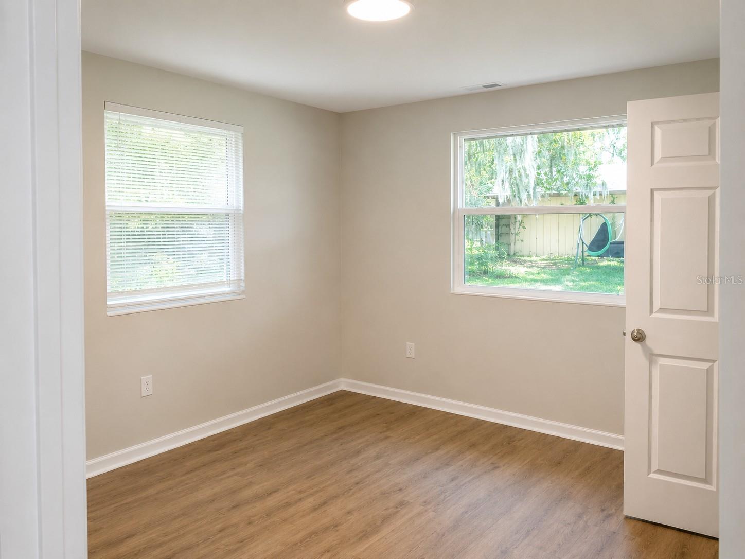 3058 PALMADELIA AVE — photo 9