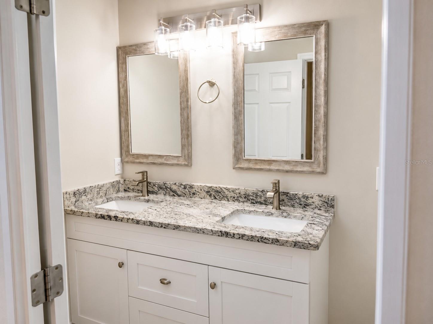 3058 PALMADELIA AVE — photo 11