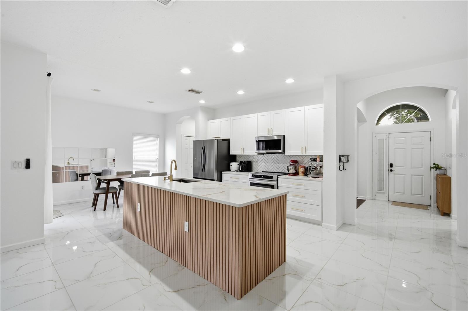 9821 JASMINE BROOK CIR — photo 12