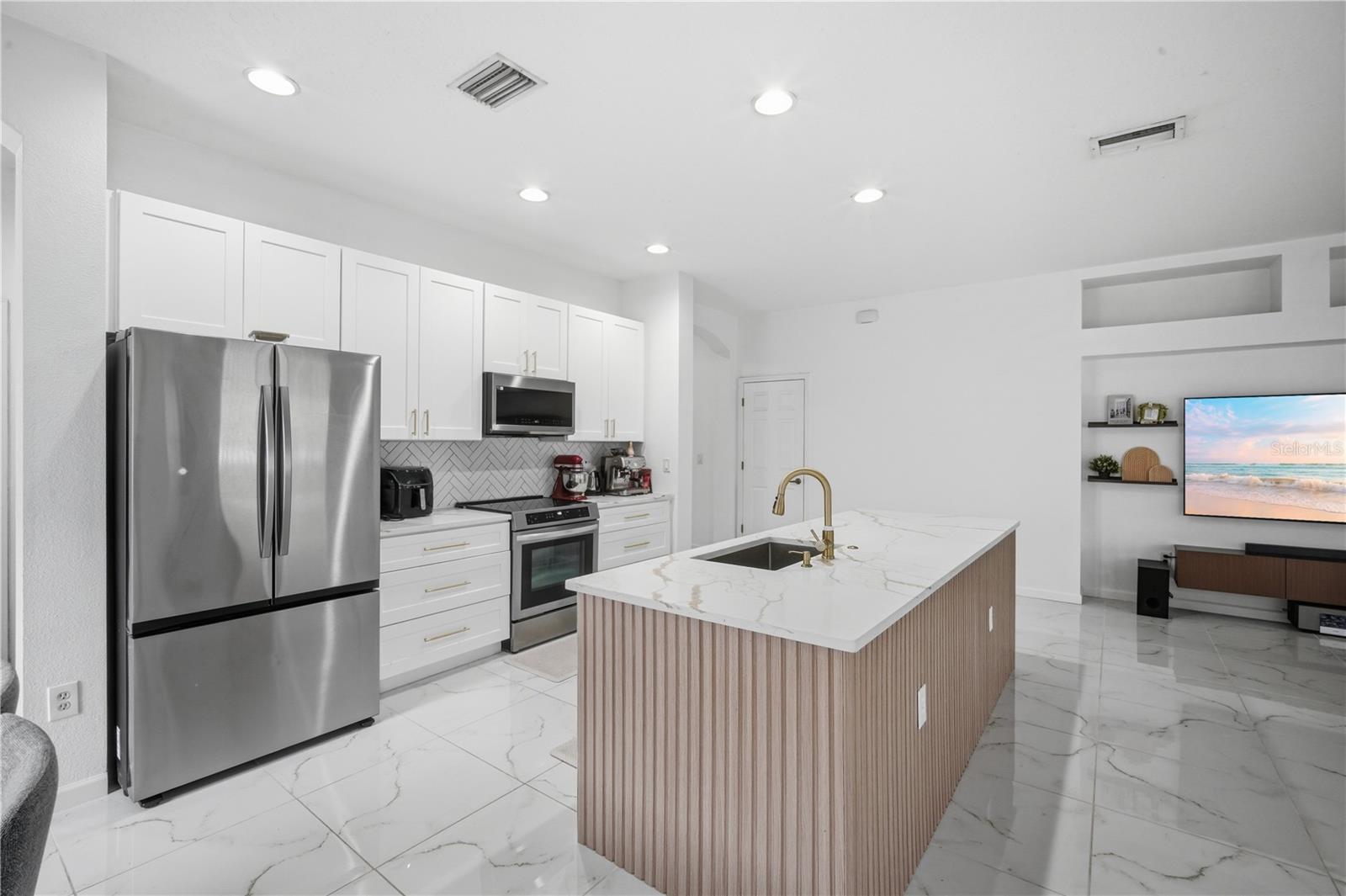9821 JASMINE BROOK CIR — photo 14