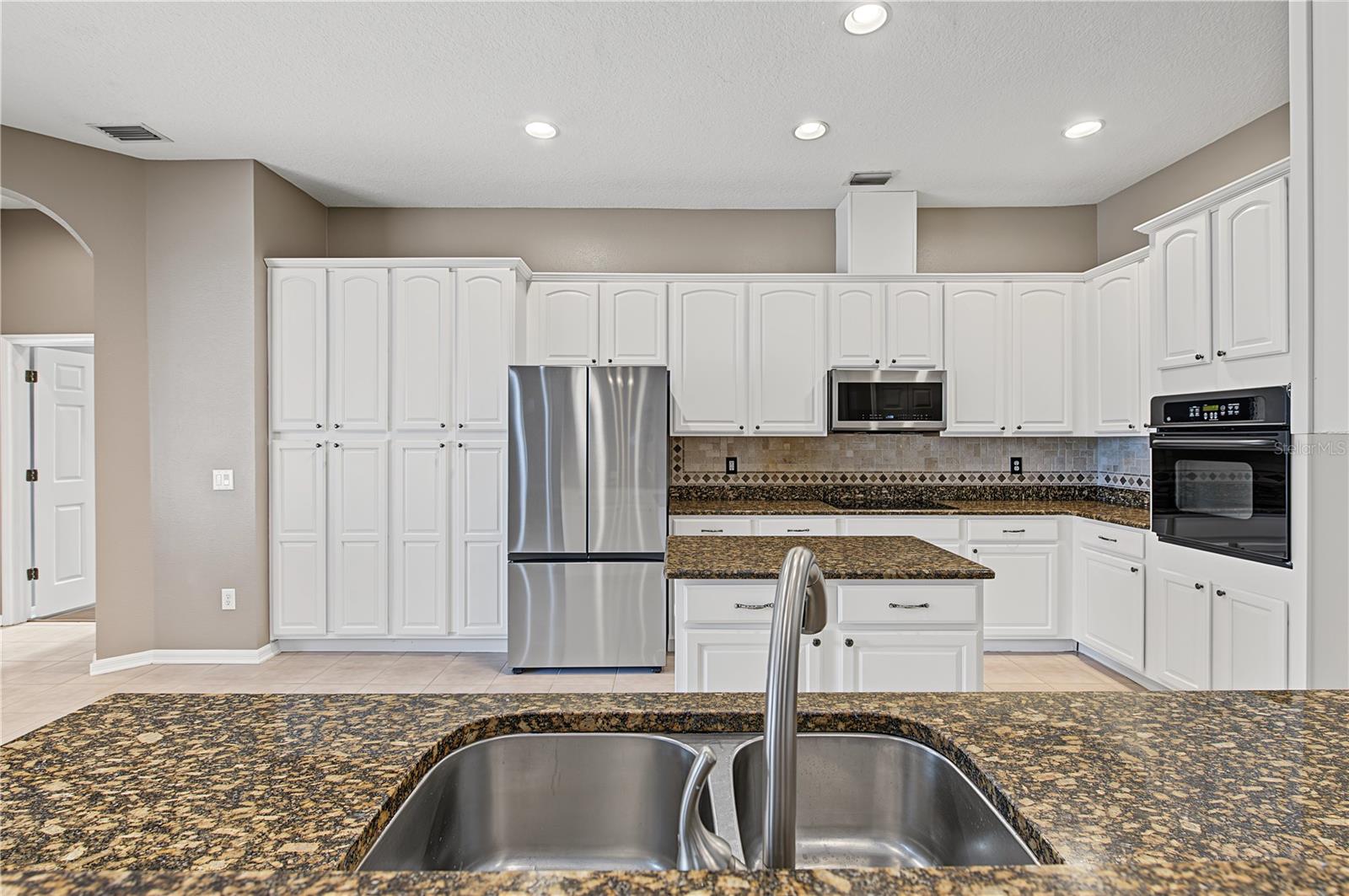 2418 BLUE STONE CT — photo 15