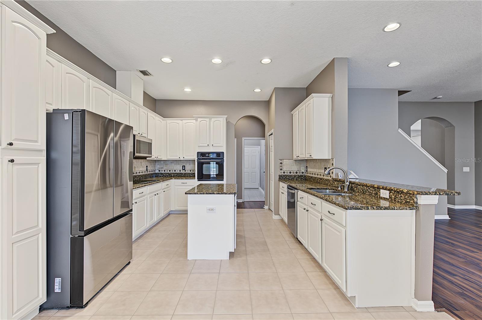2418 BLUE STONE CT — photo 17