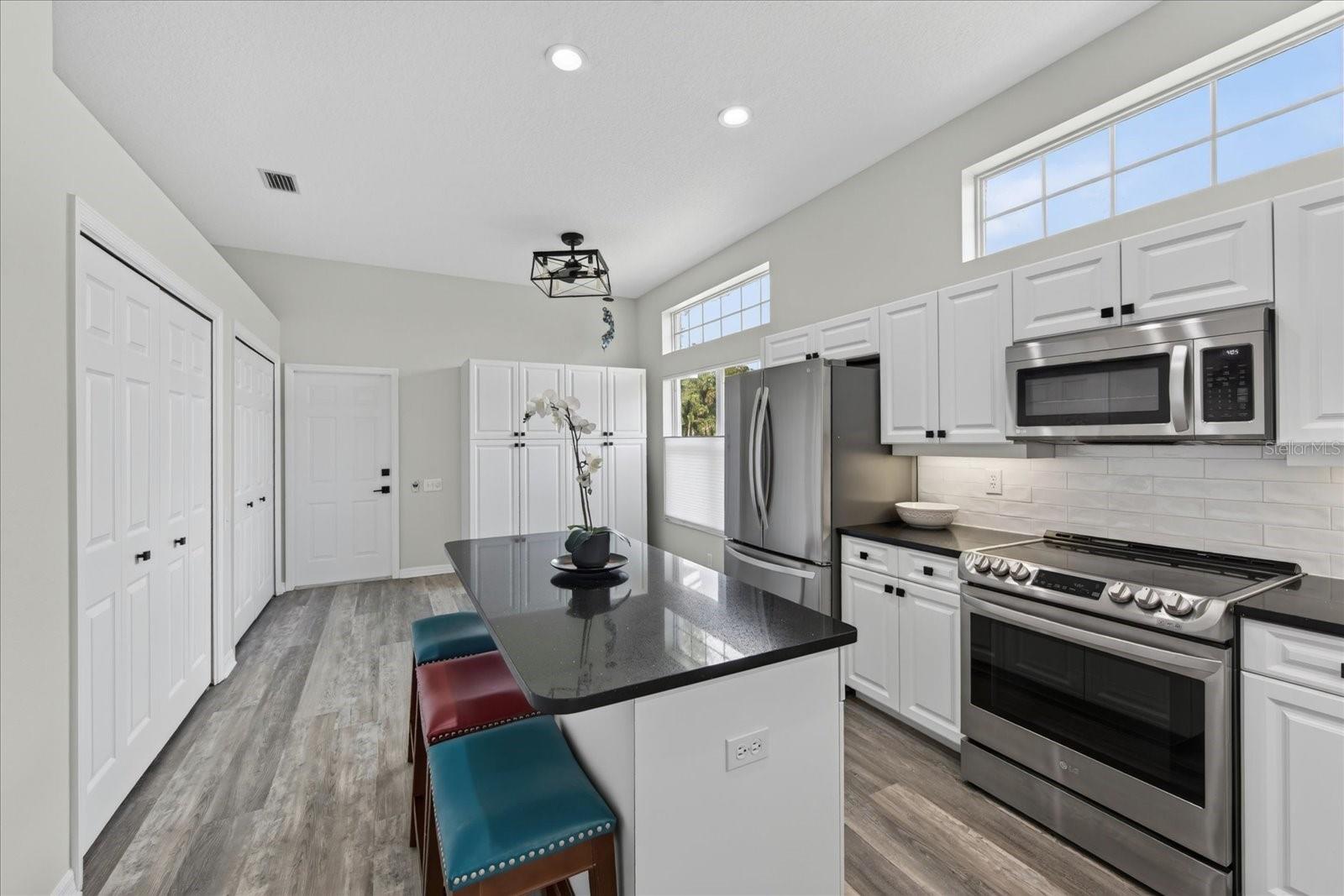6726 HICKORY HAMMOCK CIR — photo 20