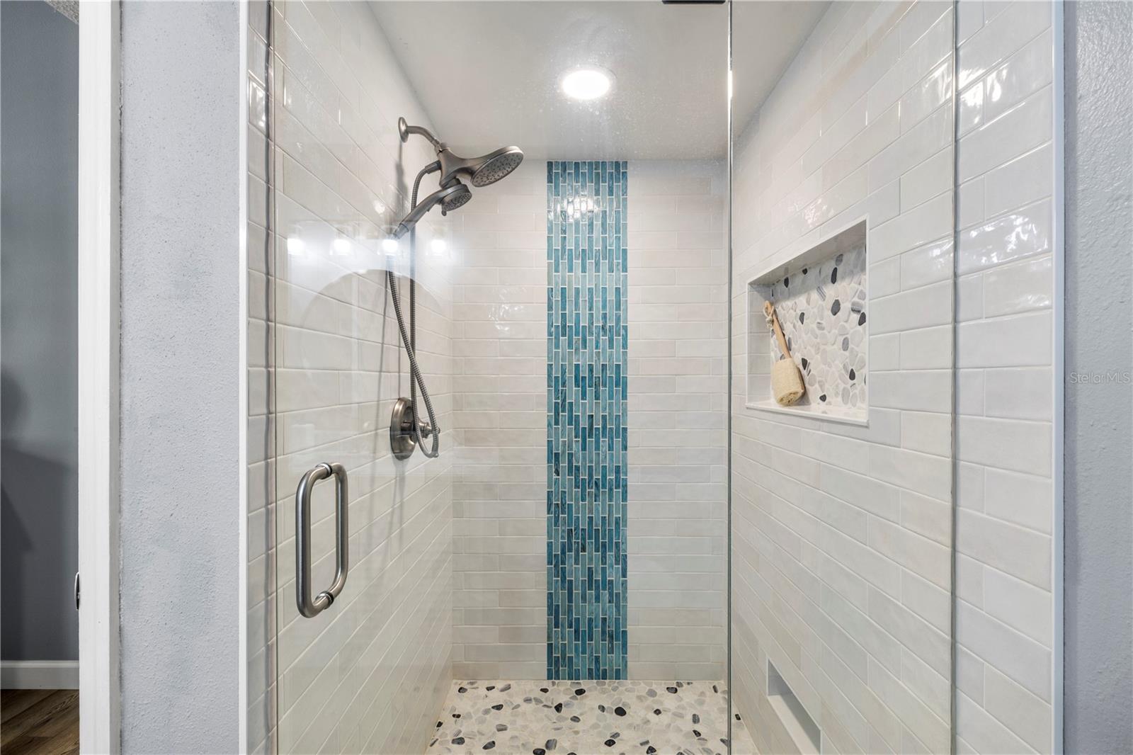 3122 WHISPERING DR N — photo 12