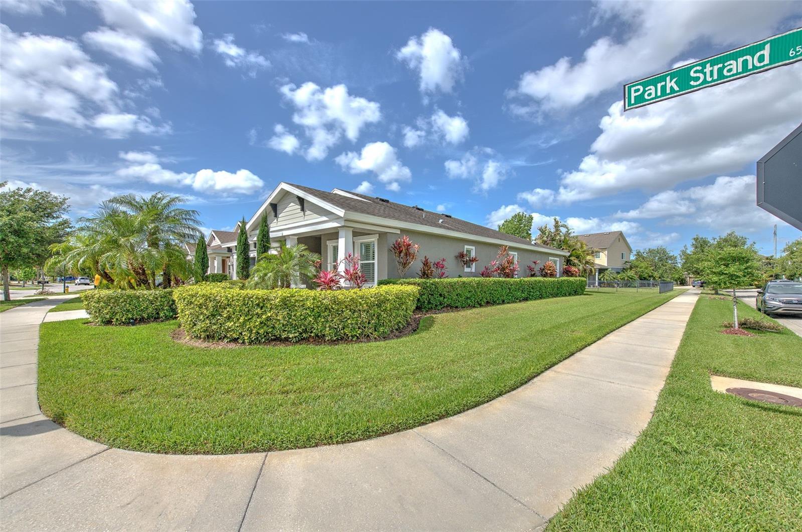 6540 PARK STRAND DR — photo 2