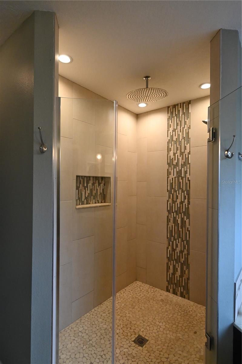 2043 OLD TRENTON LN — photo 18