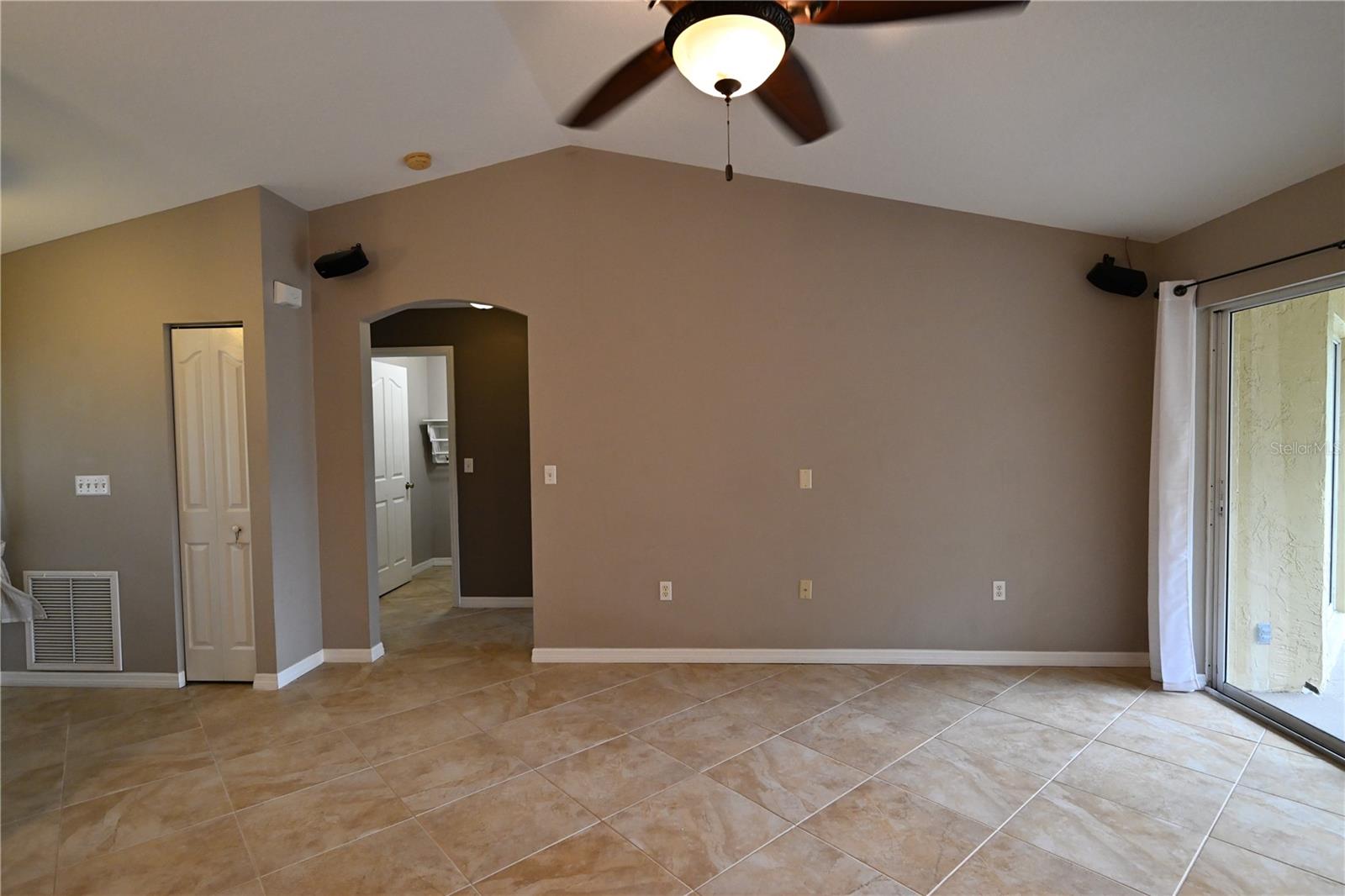 2043 OLD TRENTON LN — photo 31