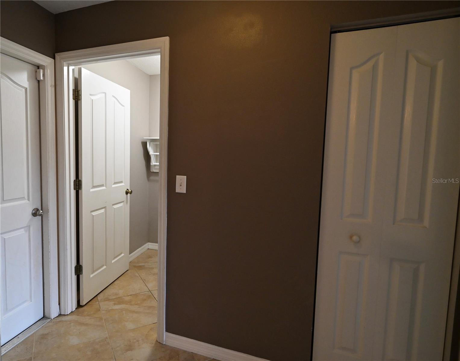 2043 OLD TRENTON LN — photo 34