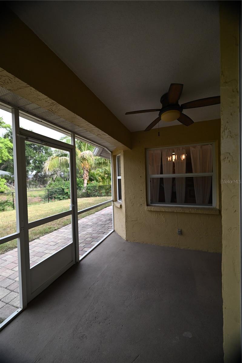 2043 OLD TRENTON LN — photo 38
