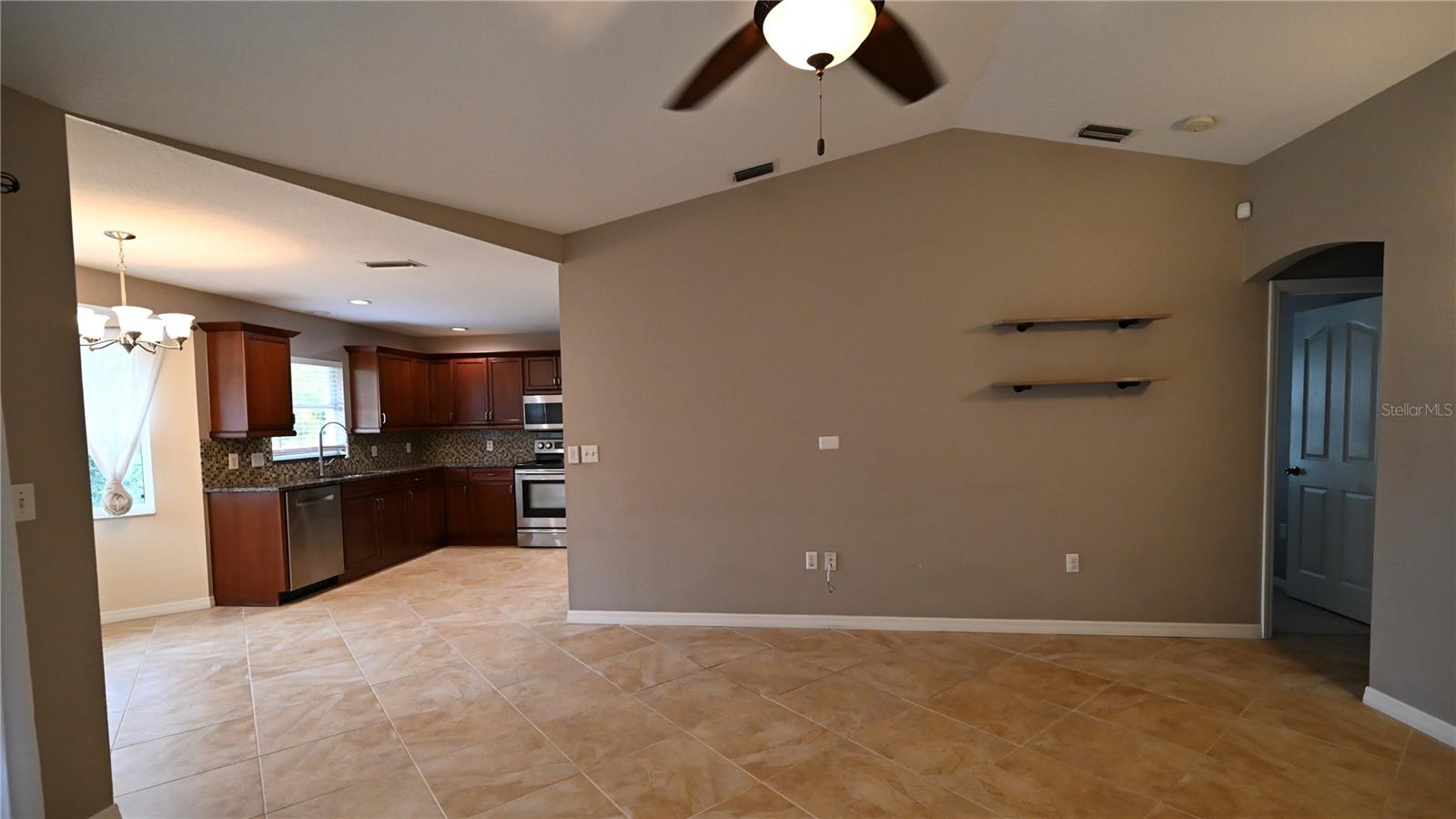 2043 OLD TRENTON LN — photo 32