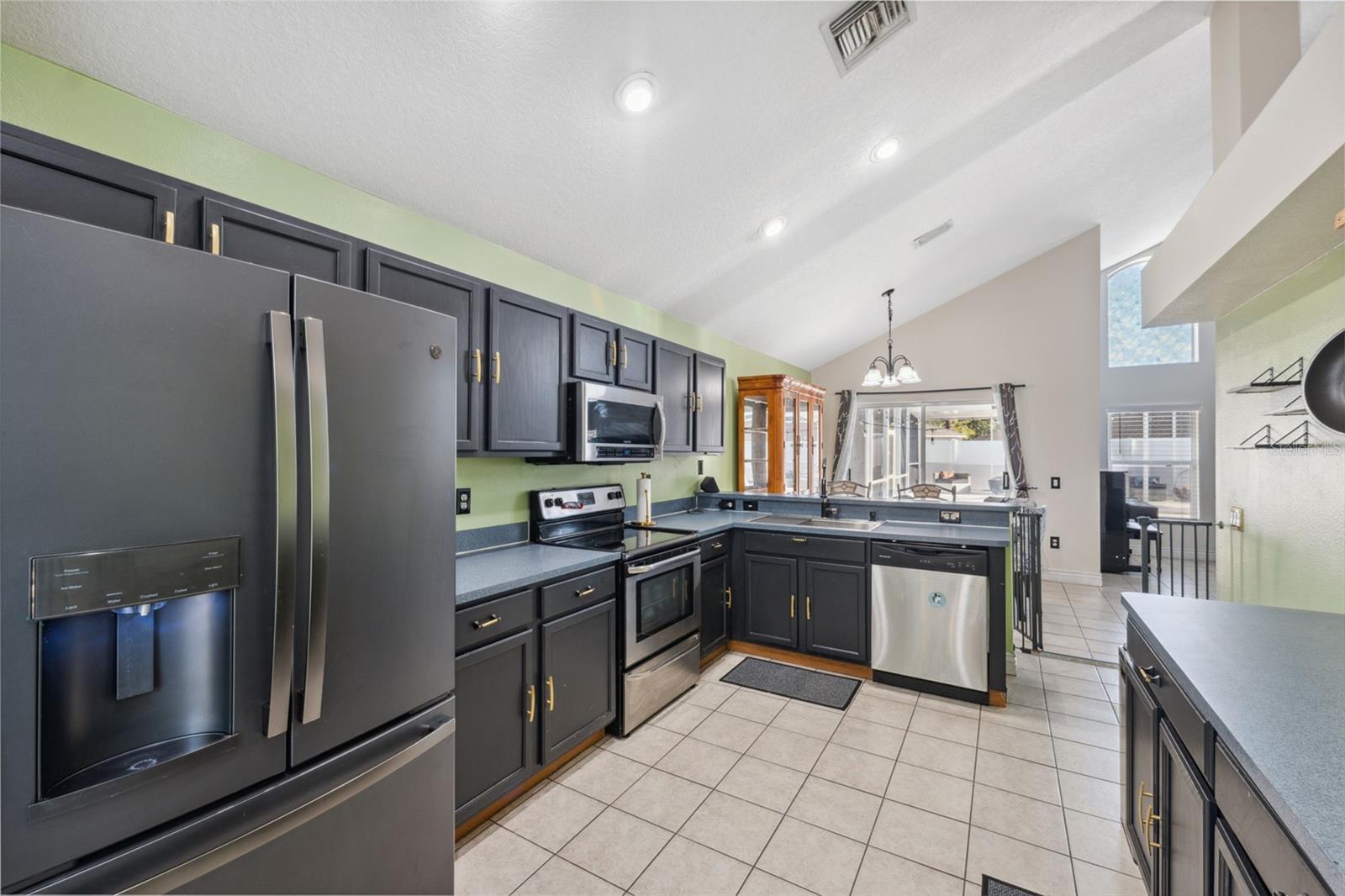 3316 PINE TOP DR — photo 10