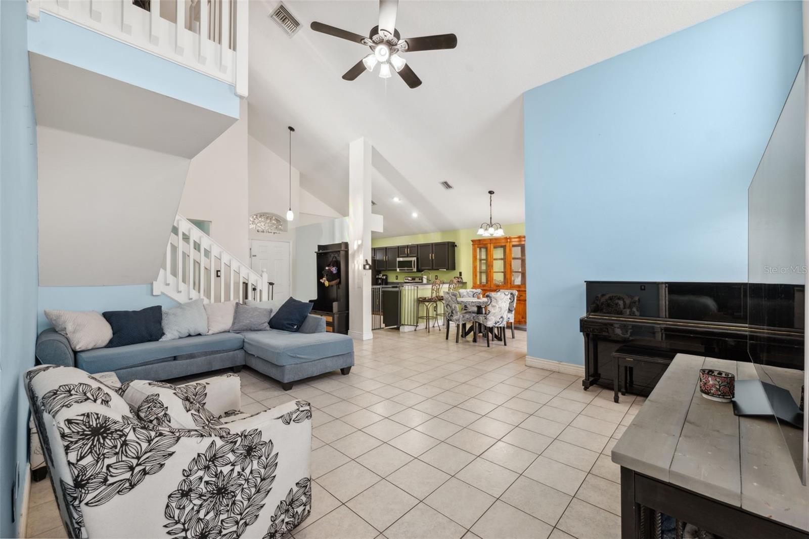 3316 PINE TOP DR — photo 4
