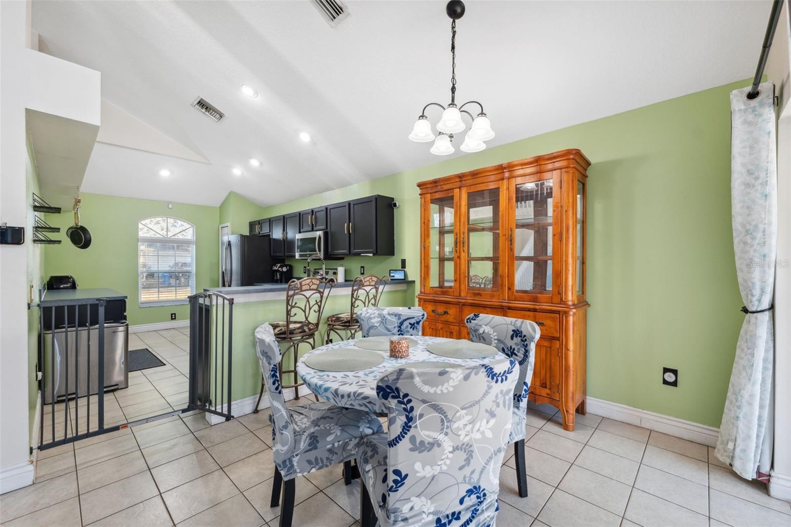 3316 PINE TOP DR — photo 7