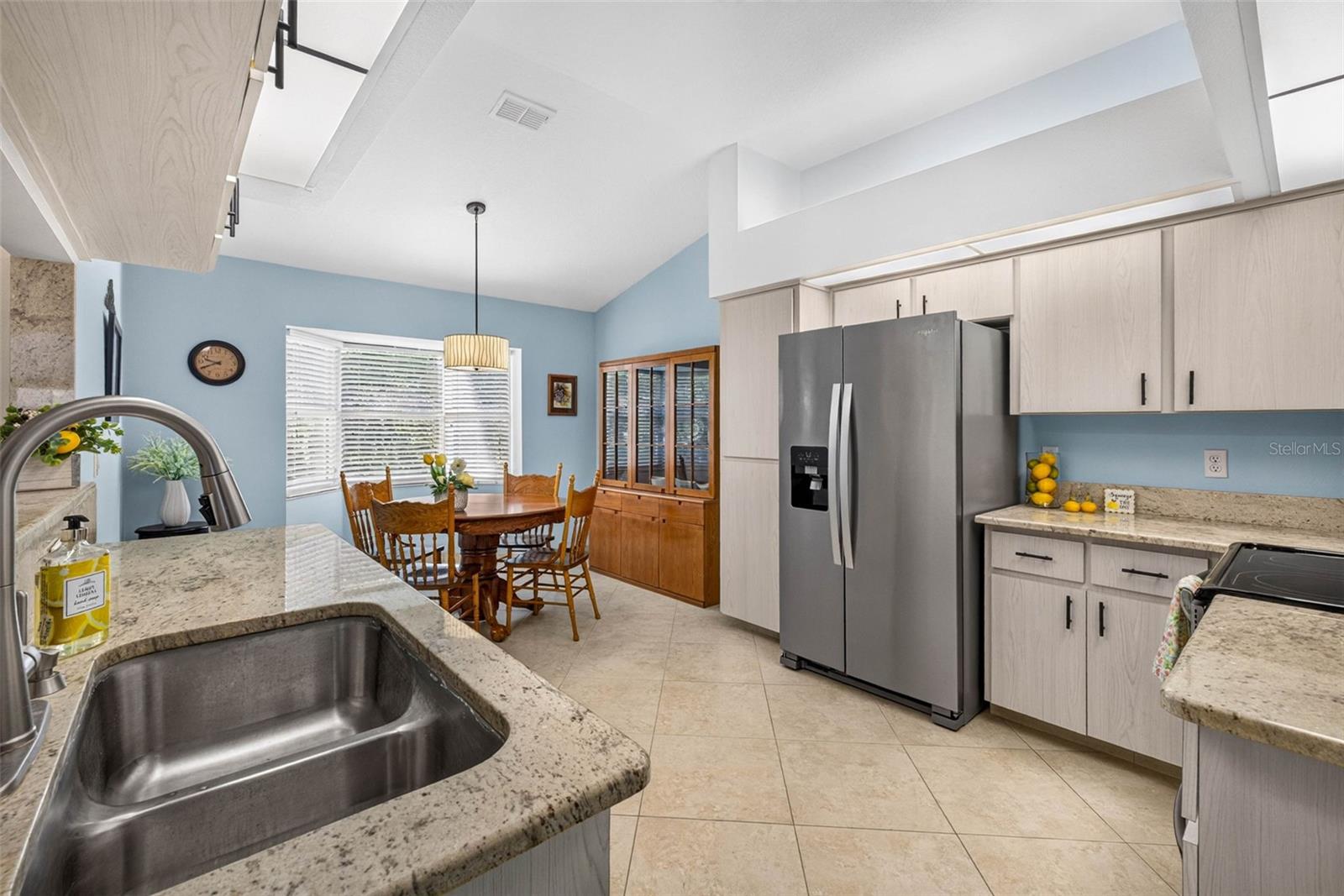 4233 AVANTI CIR — photo 7