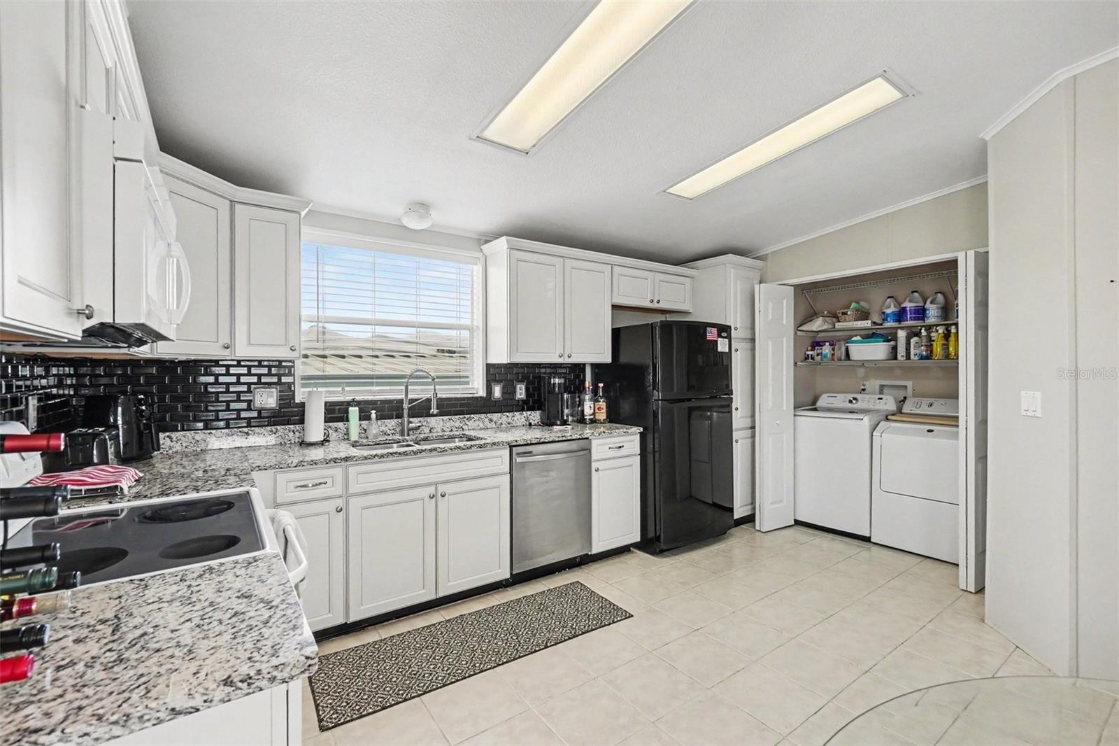 226 BIMINI DR — photo 3