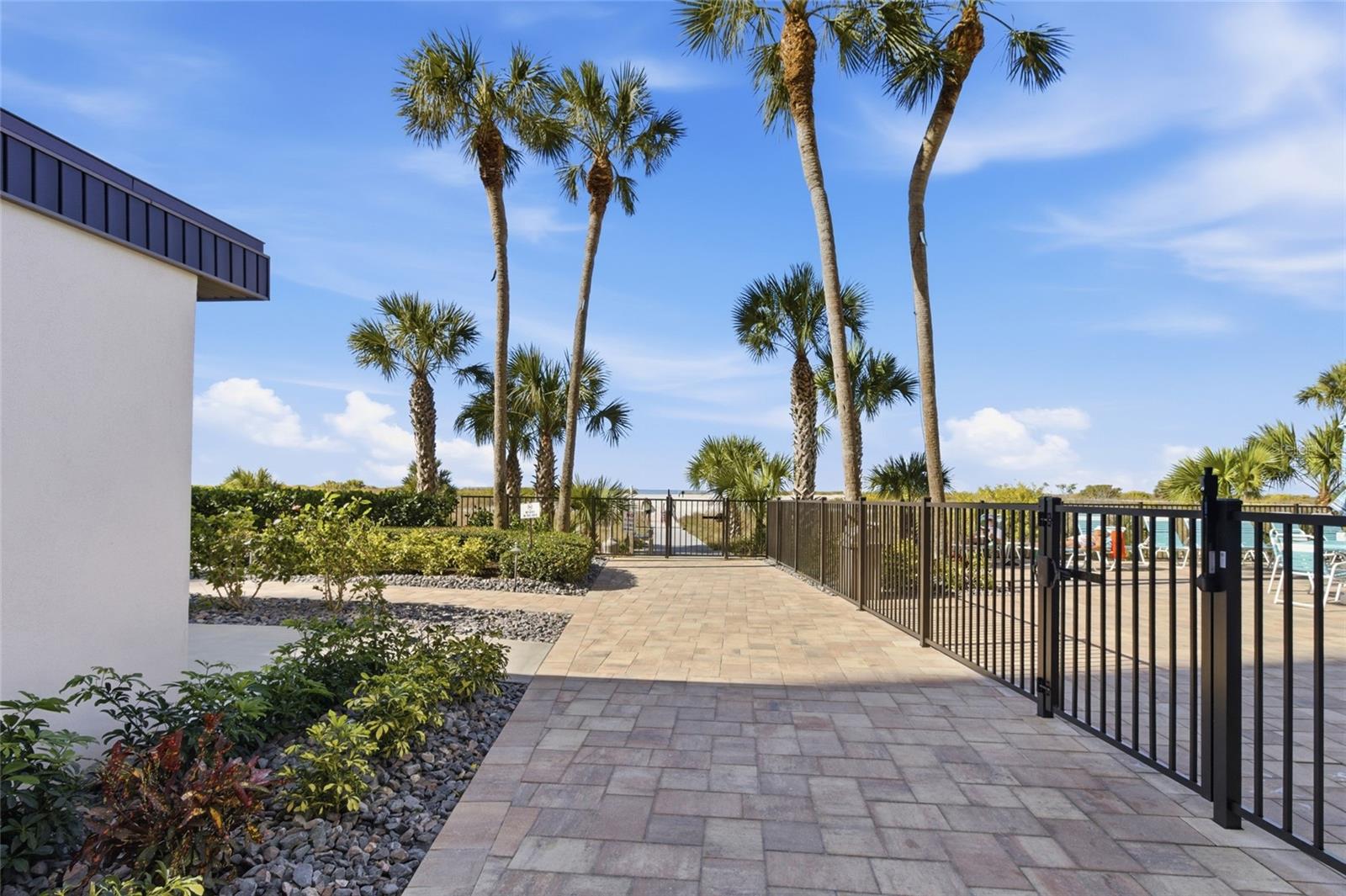 1270 GULF BLVD #2007 — photo 29