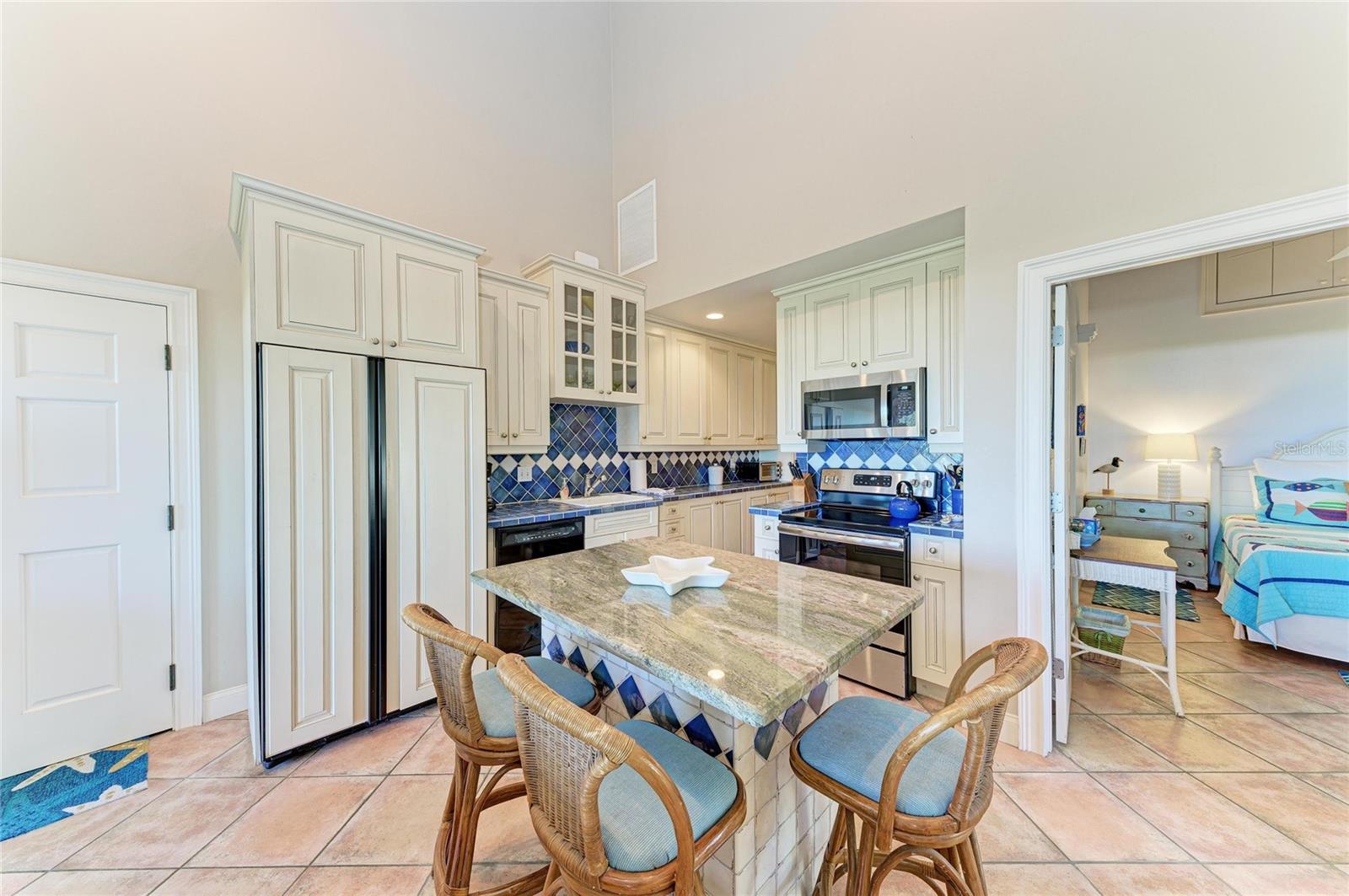 101 PALM AVE #3 — photo 8
