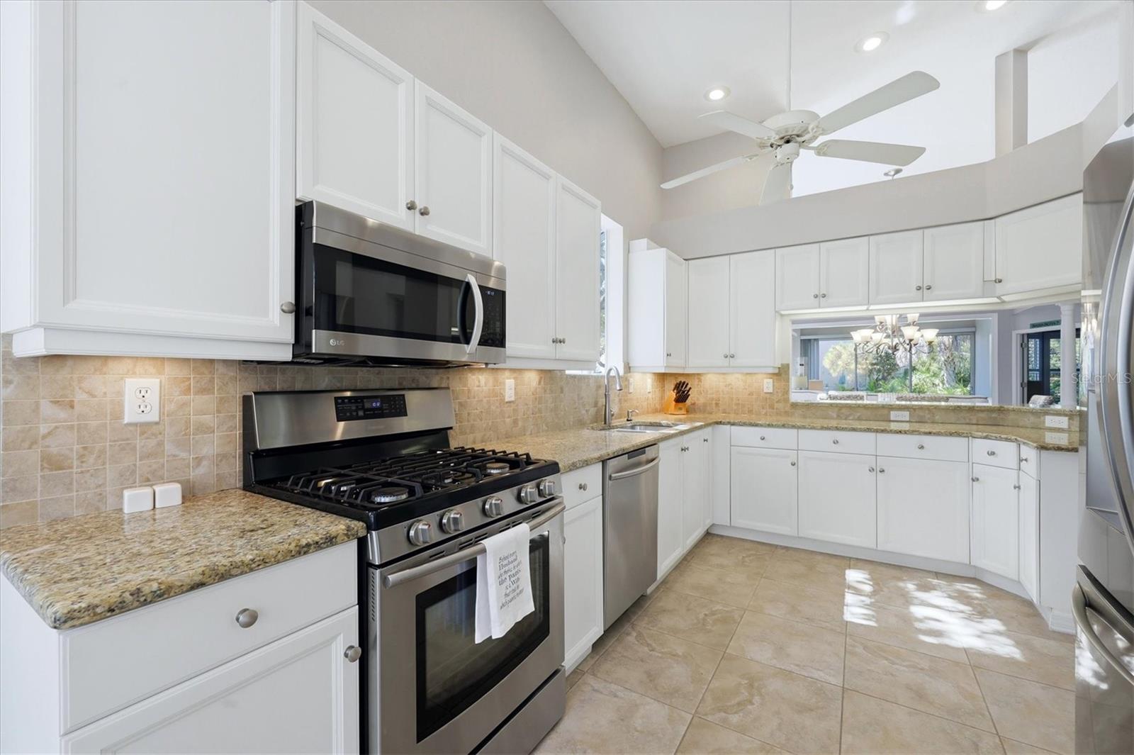 7906 WHITEBRIDGE GLN — photo 11
