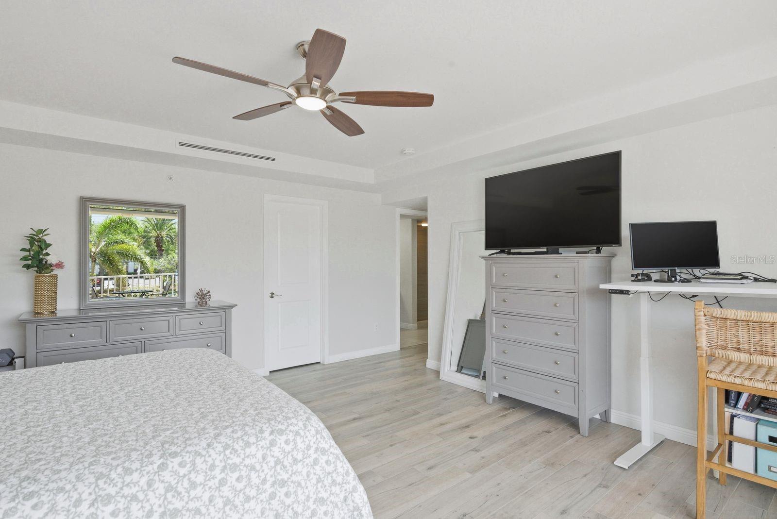 223 ISLAND WAY #2D — photo 21
