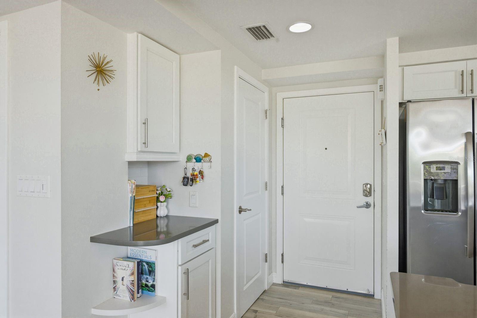 223 ISLAND WAY #2D — photo 6