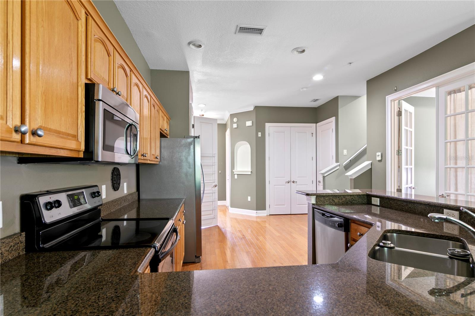 11504 BELLAMAR ST — photo 9