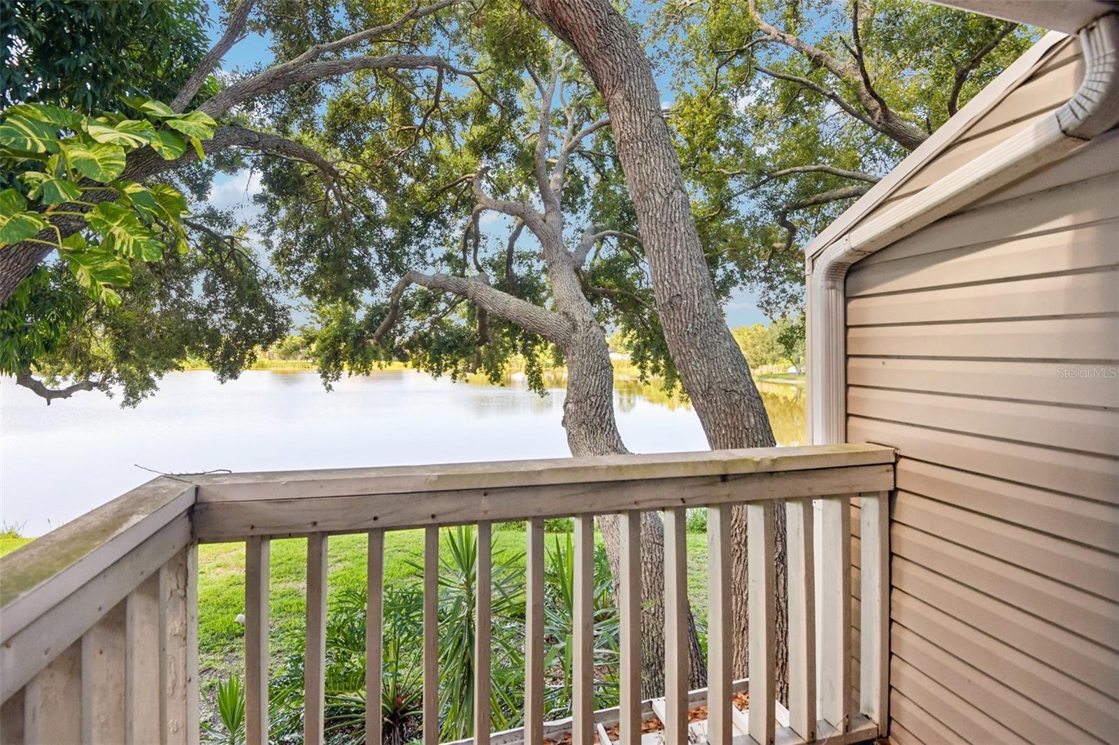 6910 LAKE PLACE CT — photo 33