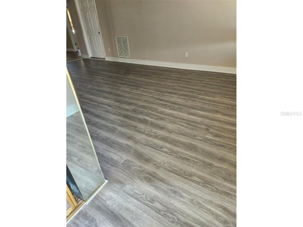 6890 VERSAILLES N #10 — photo 10