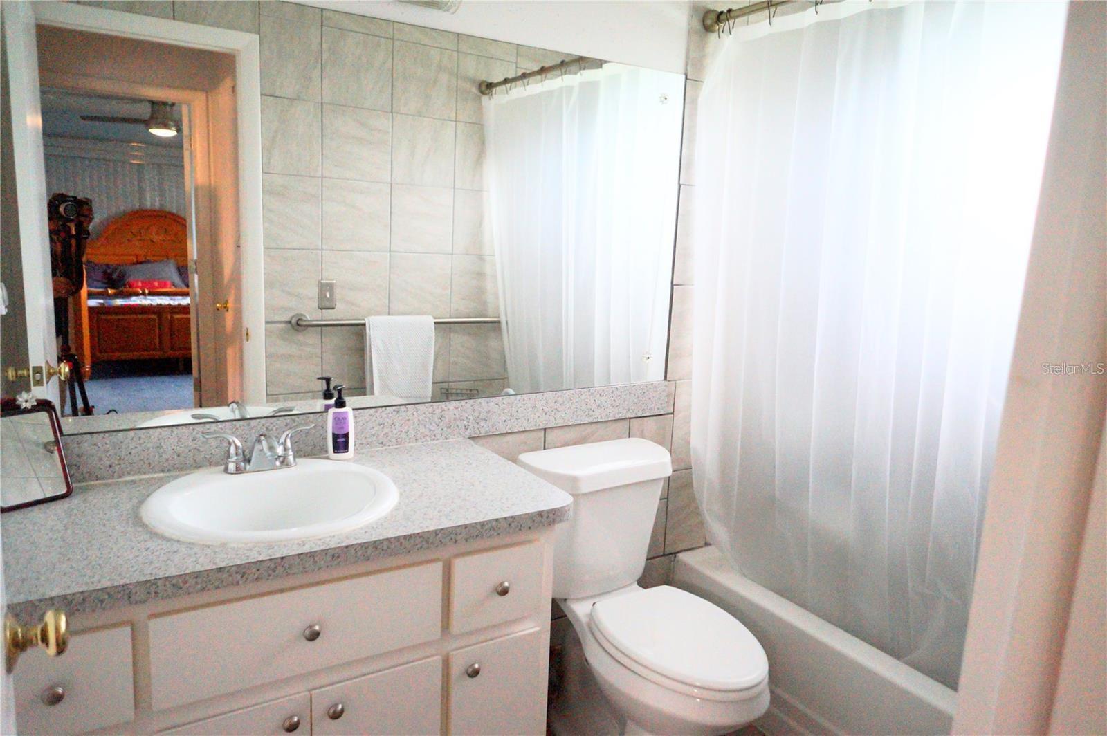 6890 VERSAILLES N #10 — photo 14