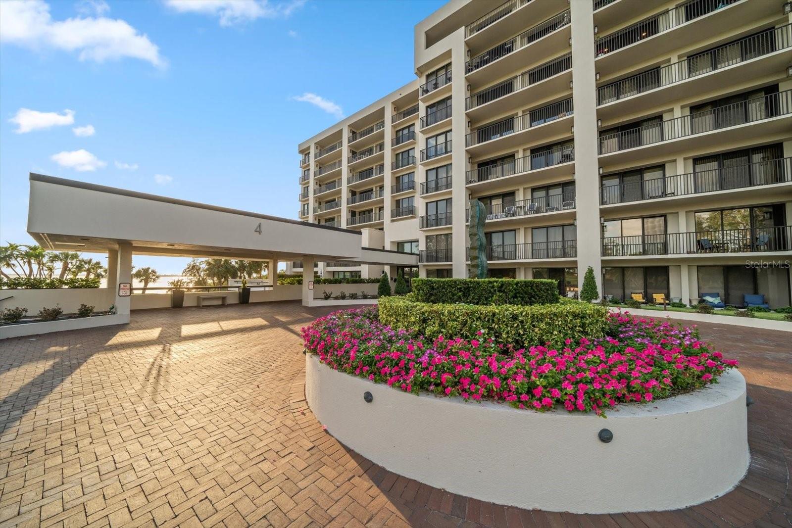 4 BELLEVIEW BLVD #106 — photo 3