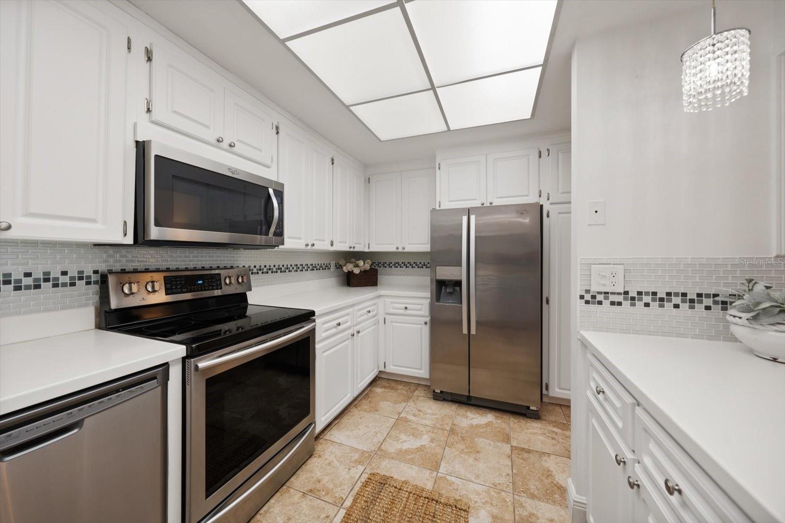 4 BELLEVIEW BLVD #106 — photo 11