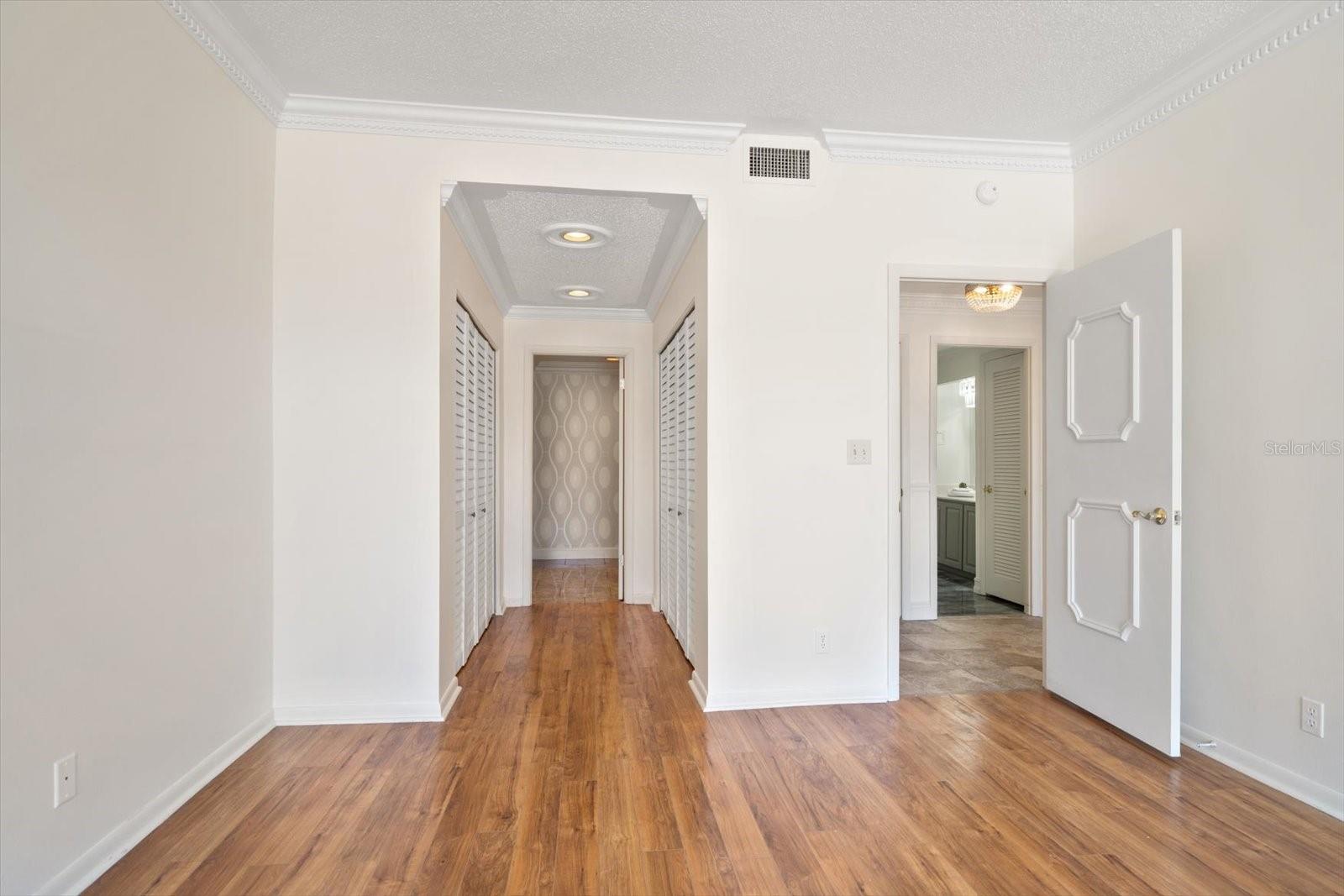 4 BELLEVIEW BLVD #106 — photo 32