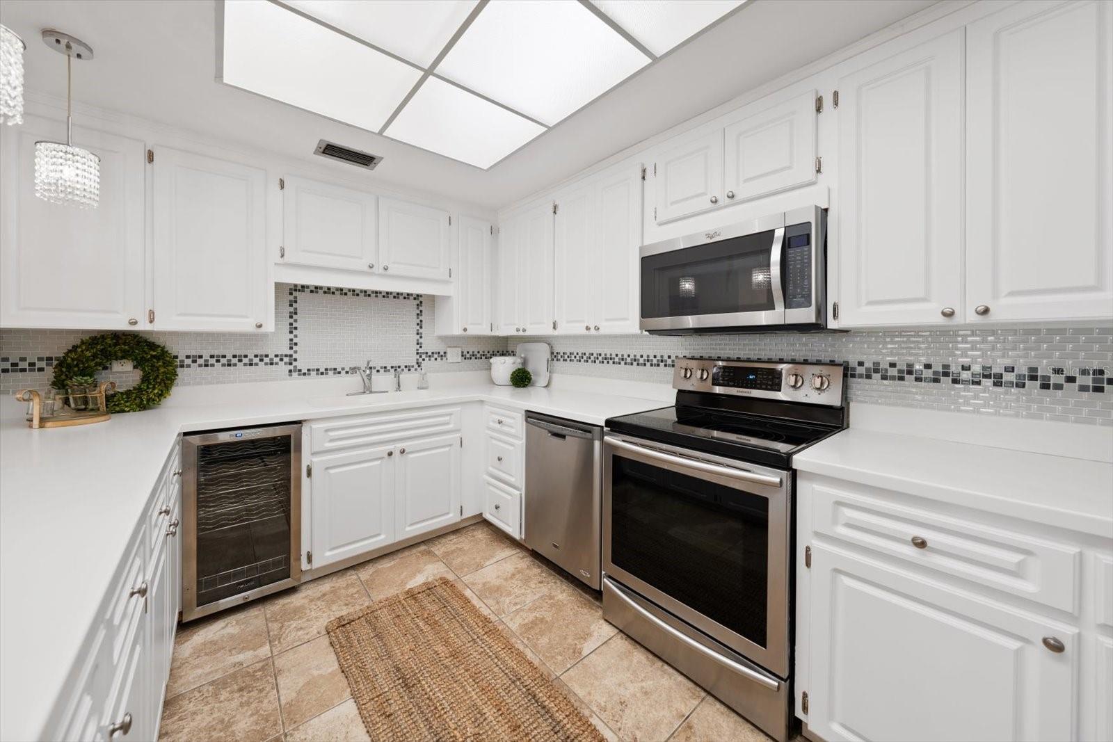 4 BELLEVIEW BLVD #106 — photo 9
