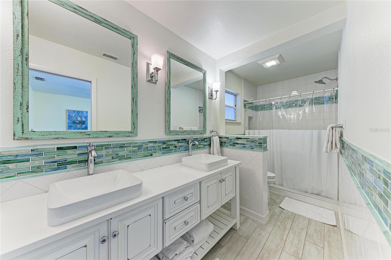 102 PALMETTO AVE — photo 44