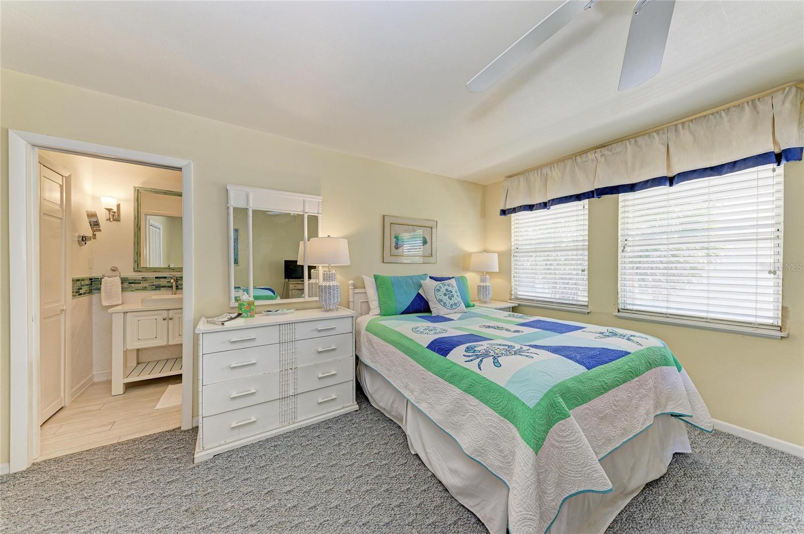 102 PALMETTO AVE — photo 43