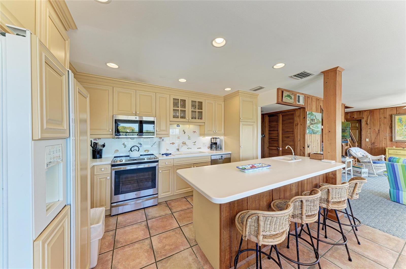 102 PALMETTO AVE — photo 18
