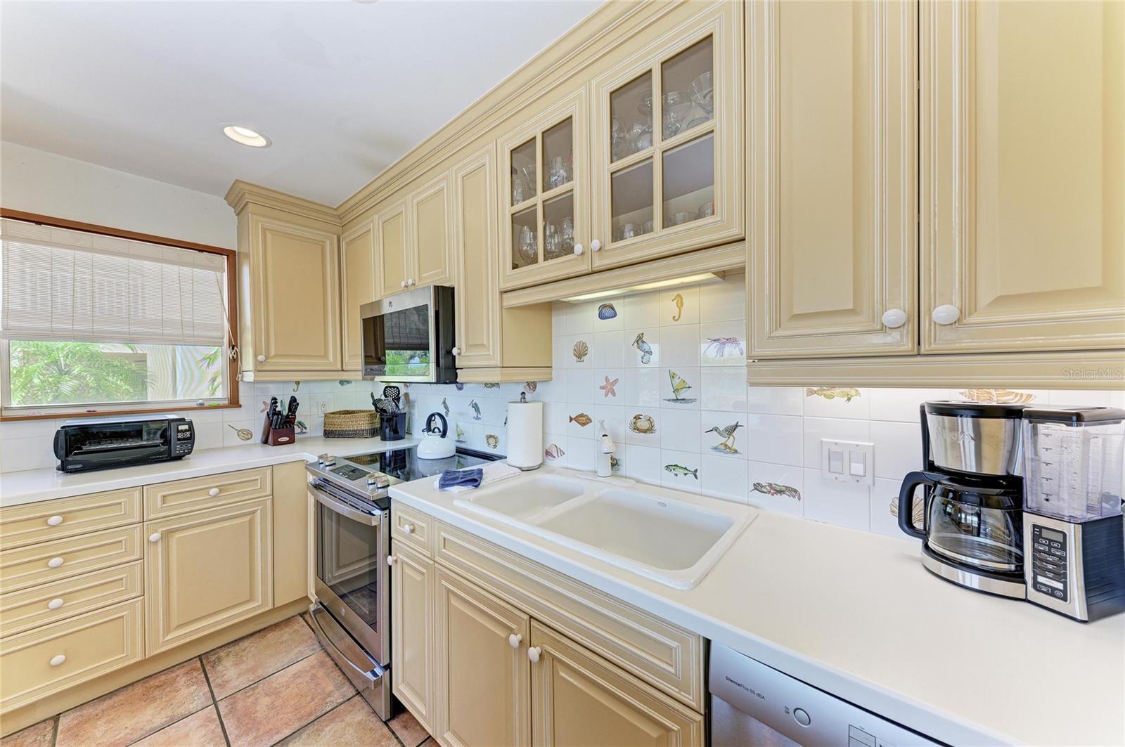 102 PALMETTO AVE — photo 16