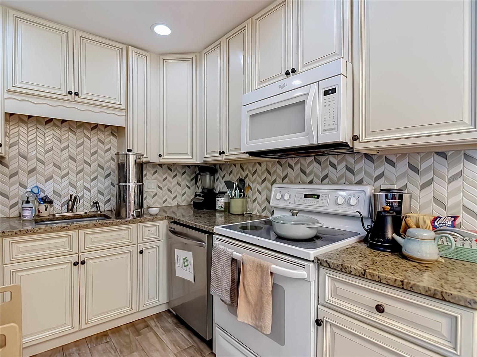 15101 MORNING DR — photo 15