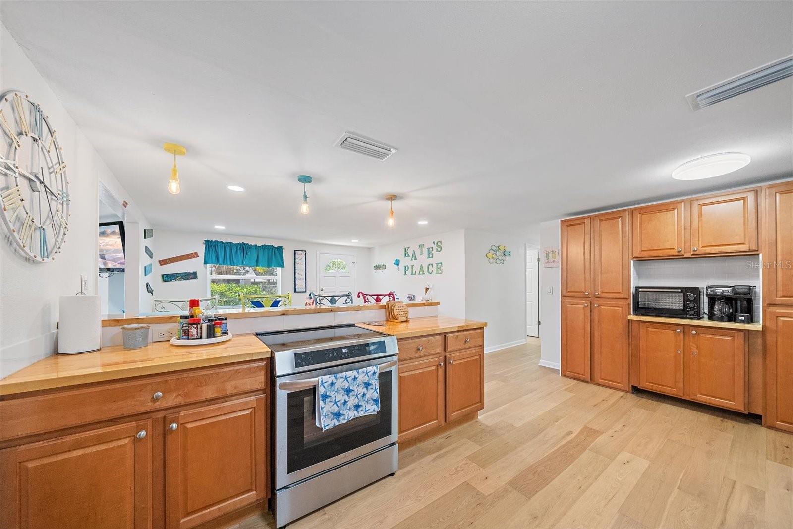 2923 LINWOOD DR — photo 4