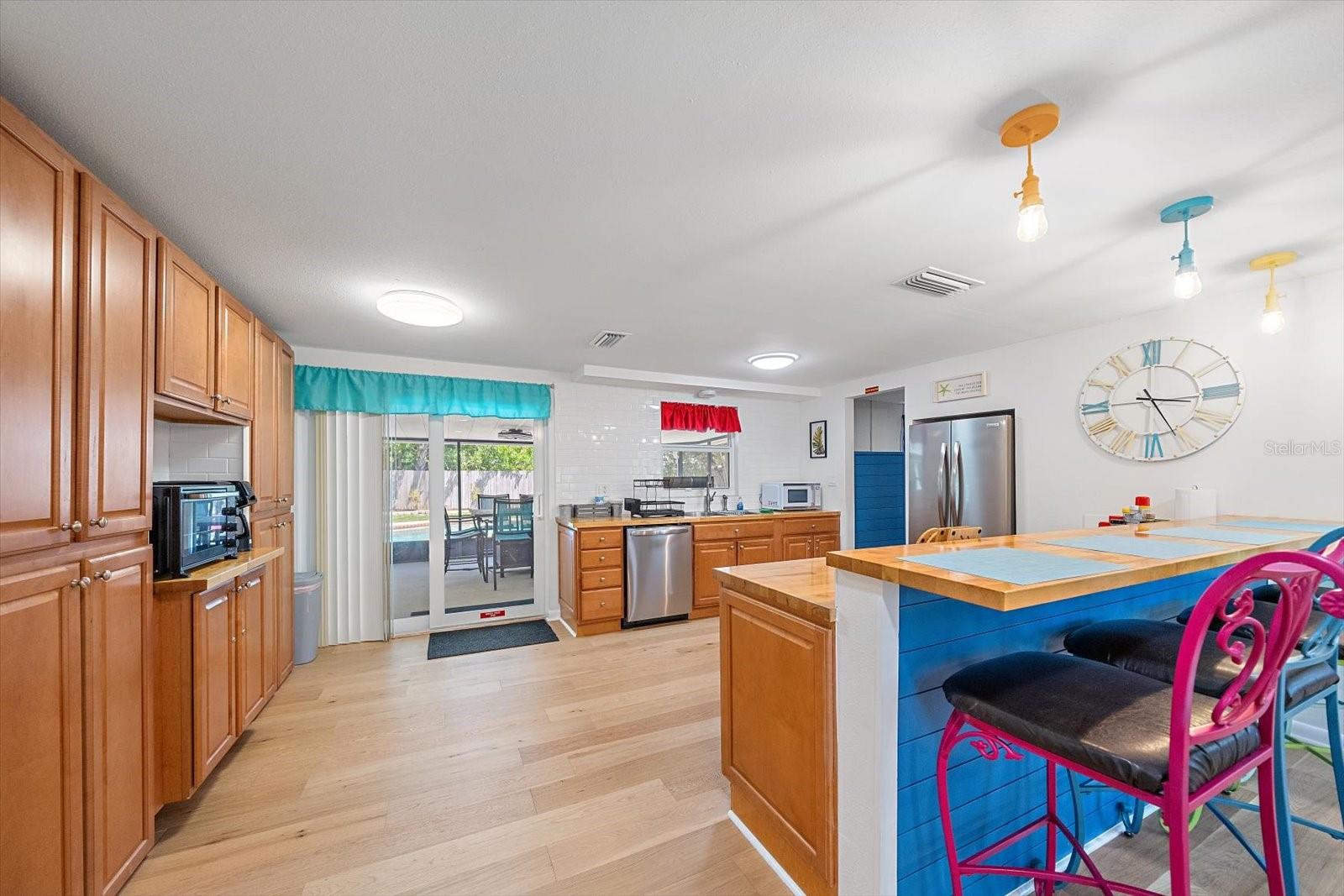2923 LINWOOD DR — photo 5