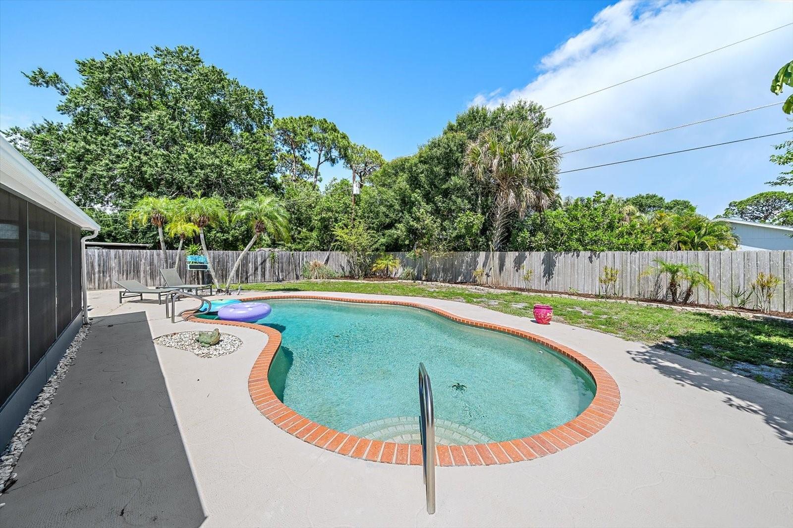 2923 LINWOOD DR — photo 29